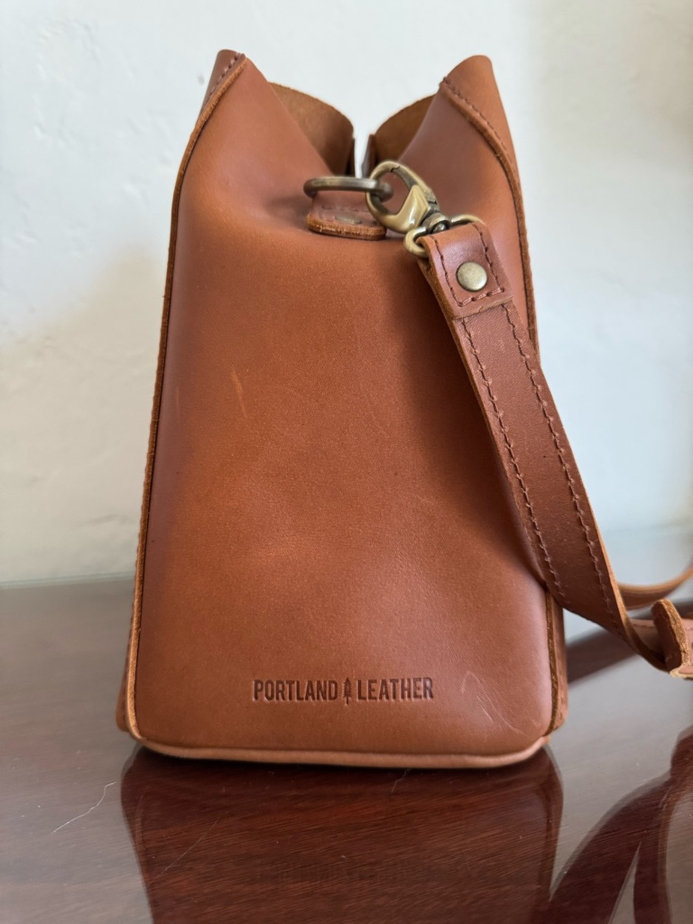 Butterfly Bucket Bag in Honey Leather Crossbody with Tassel and matching wallet - Picture 5 of 8
